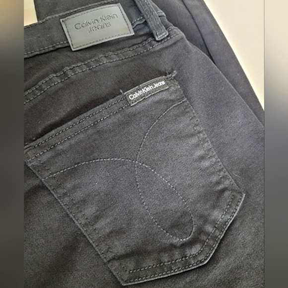 Calvin Klein Women's Black High Rise Slim Leg Jeans - Size 30 - Picture 8 of 14